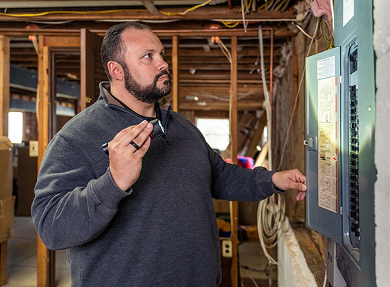 Home Inspector Jason Lueddeke